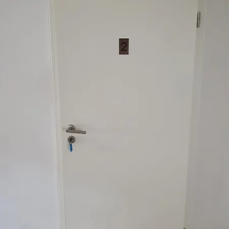 Homestay In Gemeinschafts-ferienwohnung Brasserie Hof
